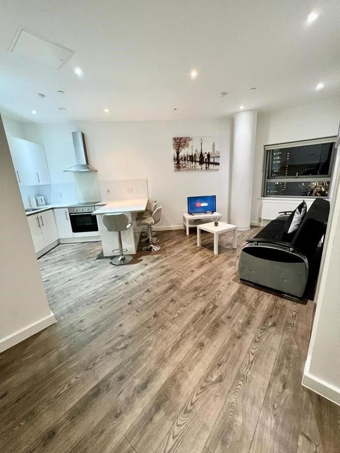 Immaculate Flat In West Croydon Apartment Luaran gambar